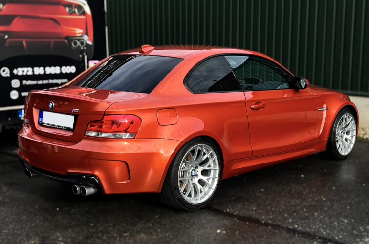 BMW 1M Välipesu