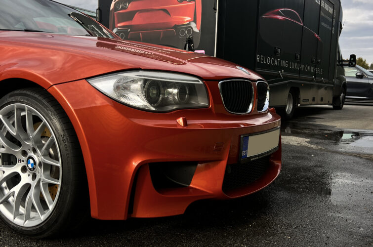 BMW 1M välipesu