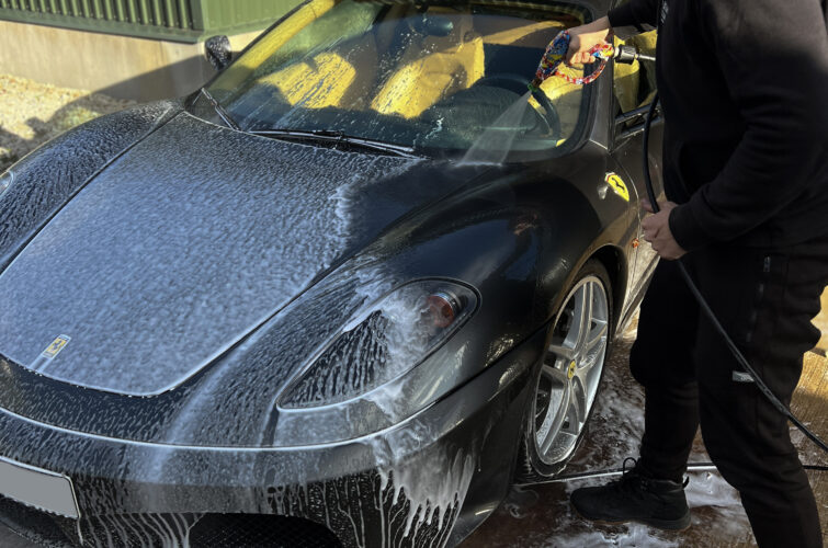 alt="ferrari f430 pesu"